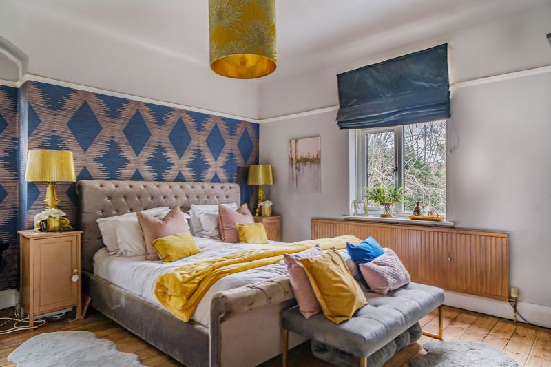 Bedroom- click for photo gallery